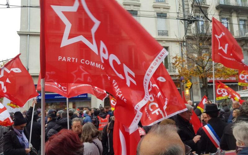 Photo manifestation à Grenoble, Isère, avec la fédération PCF Isère